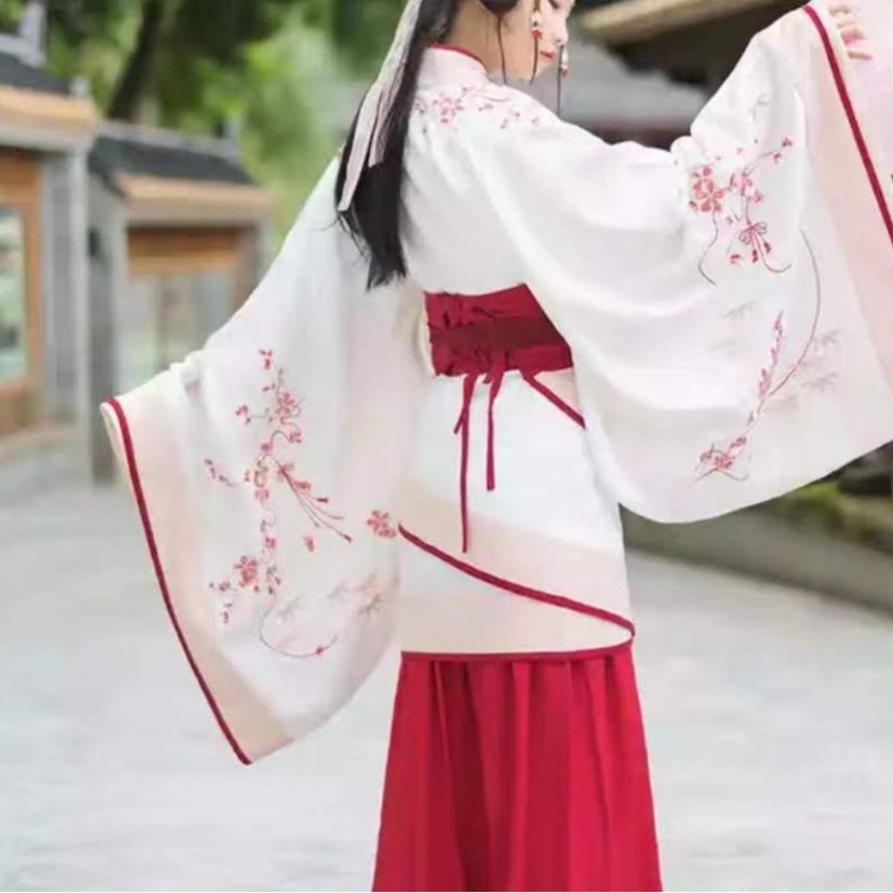 Traditional Chinese Dressing Two Pieces